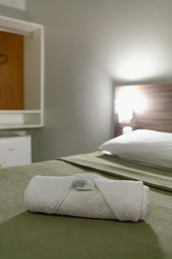 Hotel Verde Mares ماكابا المظهر الخارجي الصورة
